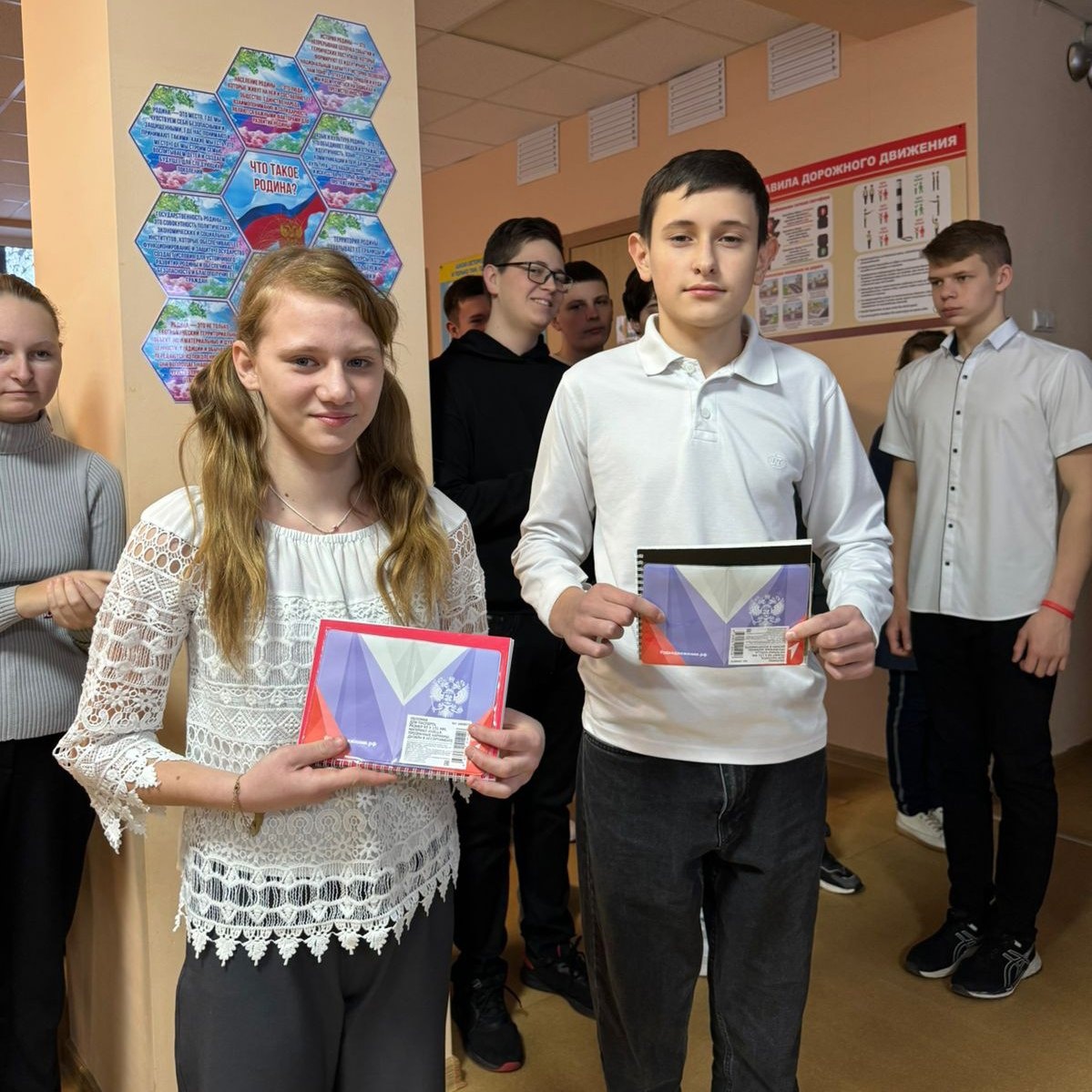 Румынин Евгений  и Дроздова Маргарита получили паспорта РФ.